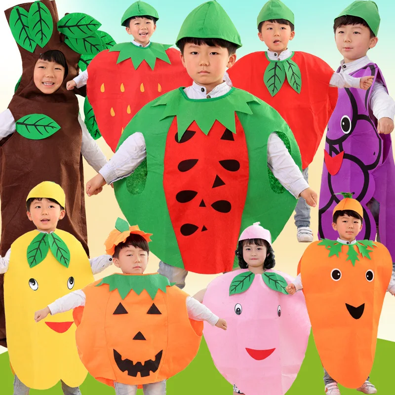 Women'S Fashion Show - Costumi natalizi per modellare frutta e