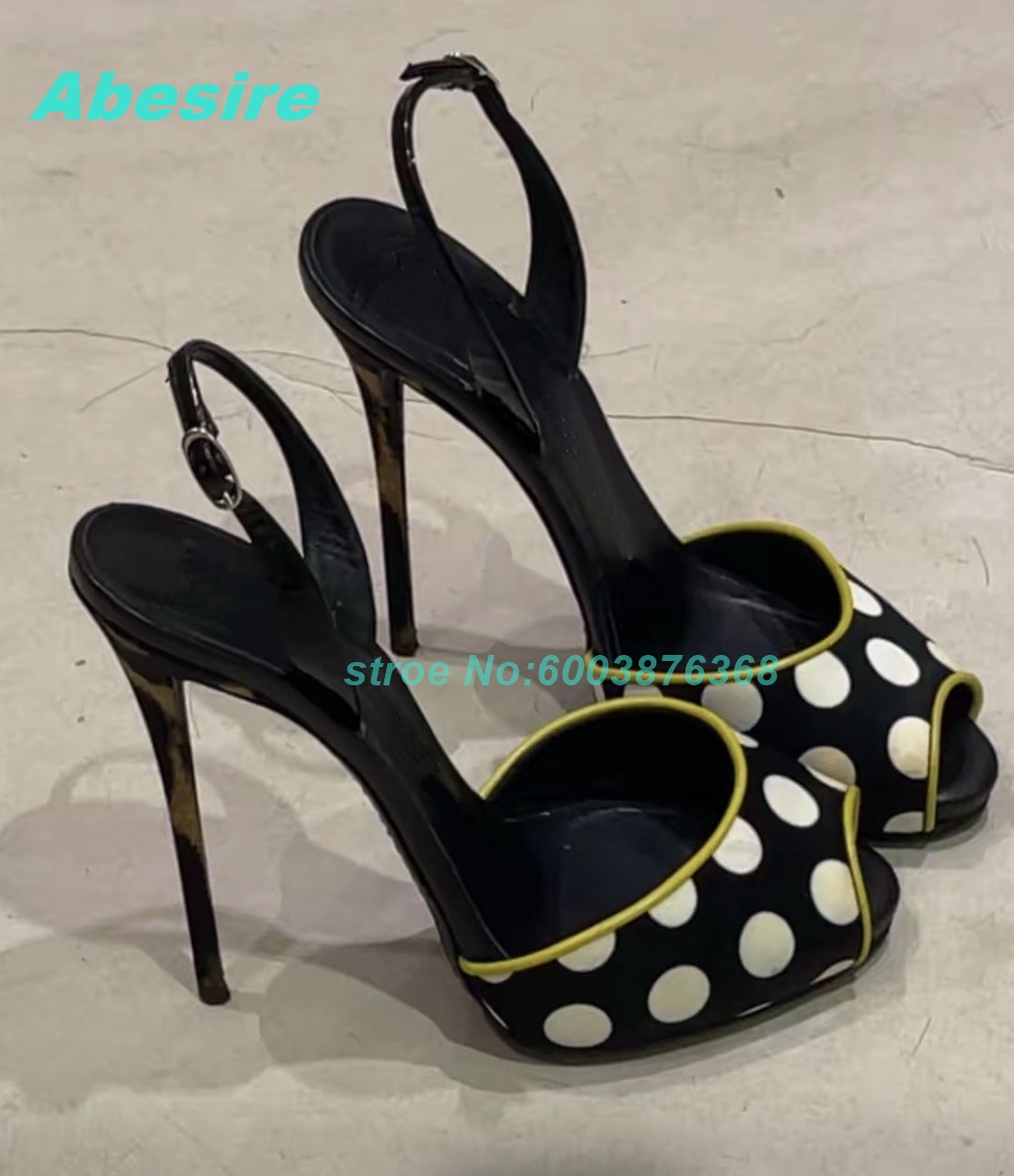 Sandali a Pois Bicolore con Ta - Women'S Fashion Show recensione e prezzo