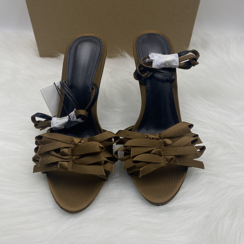 Cinturino alla caviglia di mar - Women Fashion Brand recensione e prezzo