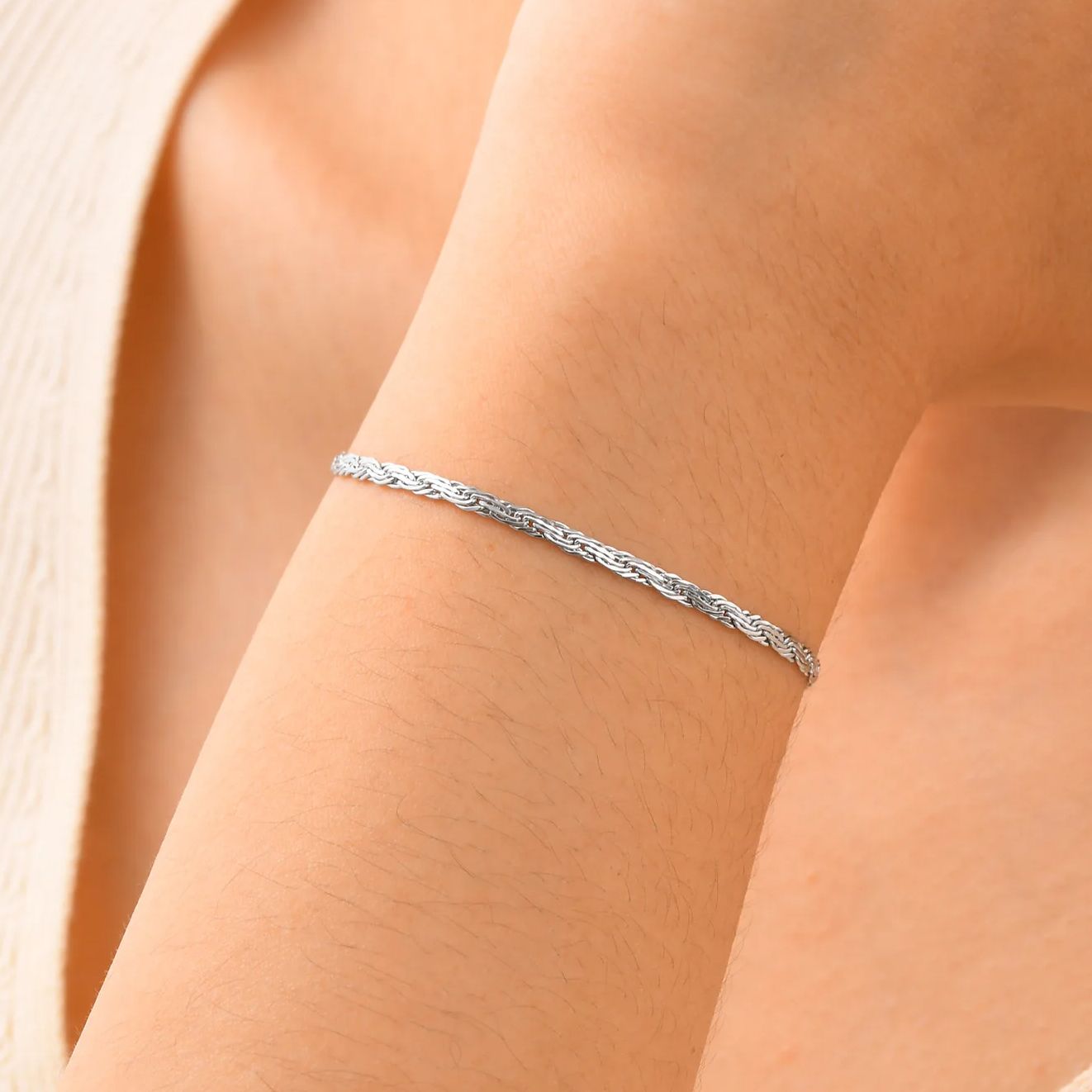 Braccialetti regolabili da 16- - Women'S Fashion In The 1940S recensione e prezzo
